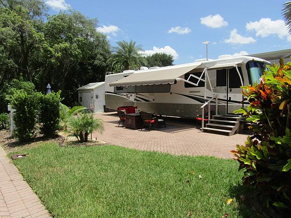 3rd image of 2457 Saint George Dr