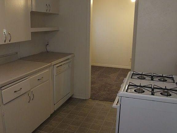 3rd image of 1509 Andover Ct