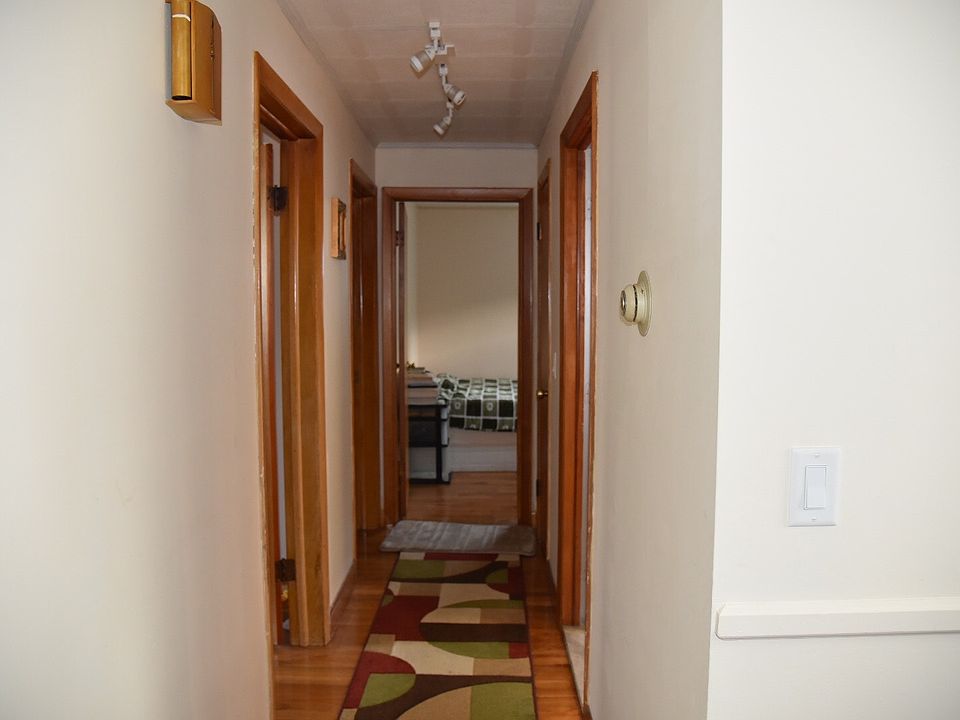 Corridor for the rooms and bathroom