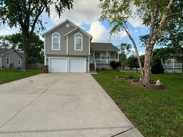 (undisclosed Address), Raymore, MO 64083