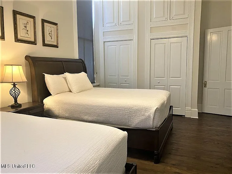 105 N Pearl St #B — Photo 19