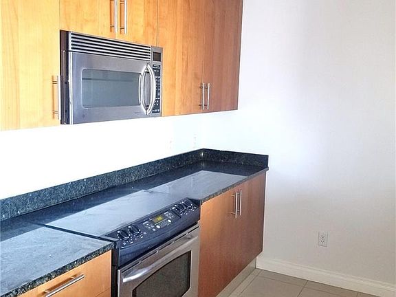 5th image of 200 W Sahara Ave Unit 2512