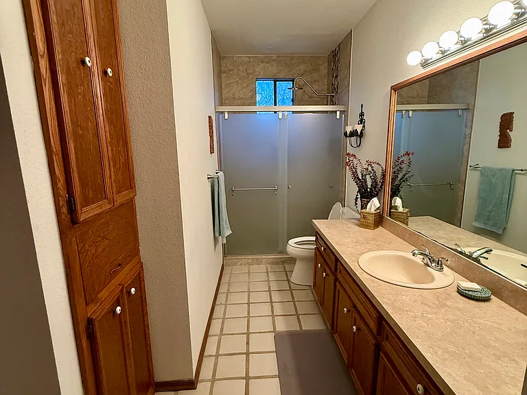 344 Simpson Ave — Photo 15