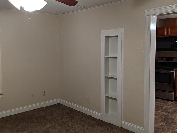 3rd image of 712 W 9th Ave