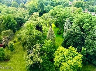 34037 W Nine Mile Rd SW, Farmington, MI 48335
