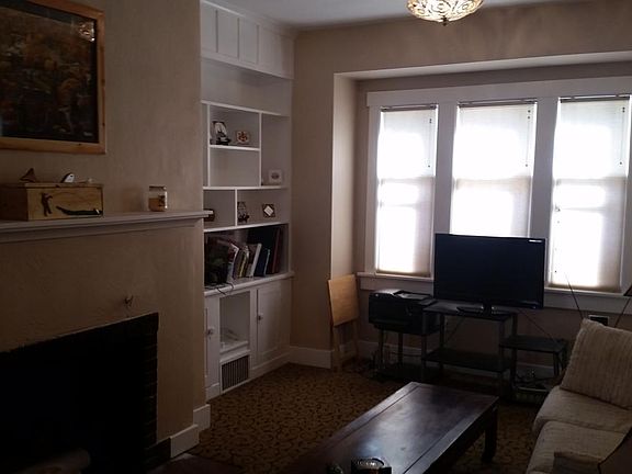 3rd image of 534 S 1st St W #House