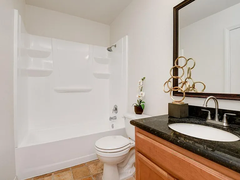 526 Calle Montecito — Photo 13