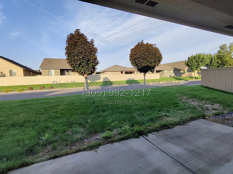 2667 Torrey Pines Way — Photo 33