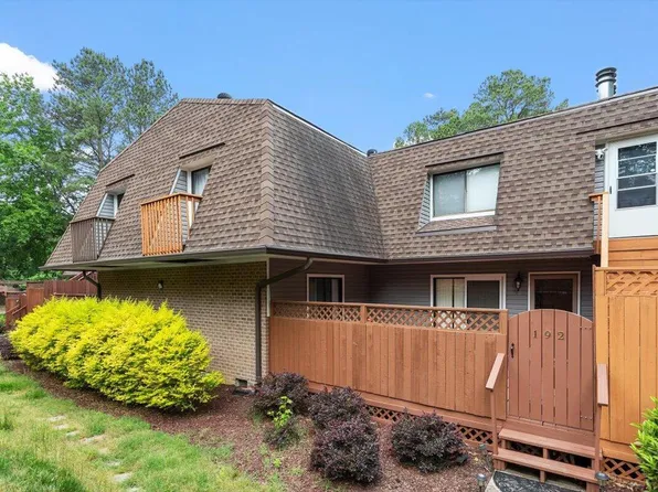192 Summerwalk Cir, Chapel Hill, NC 27517