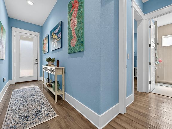 5th image of 19 Charlotte Ave