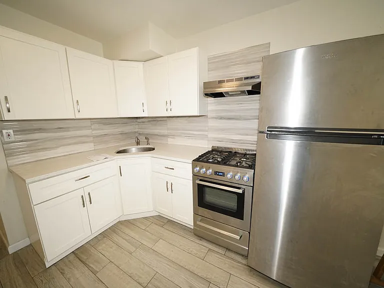 3310 23rd St #1 — Photo 2