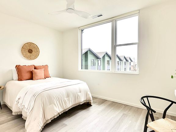 3rd image of 238 N Dillard St #1