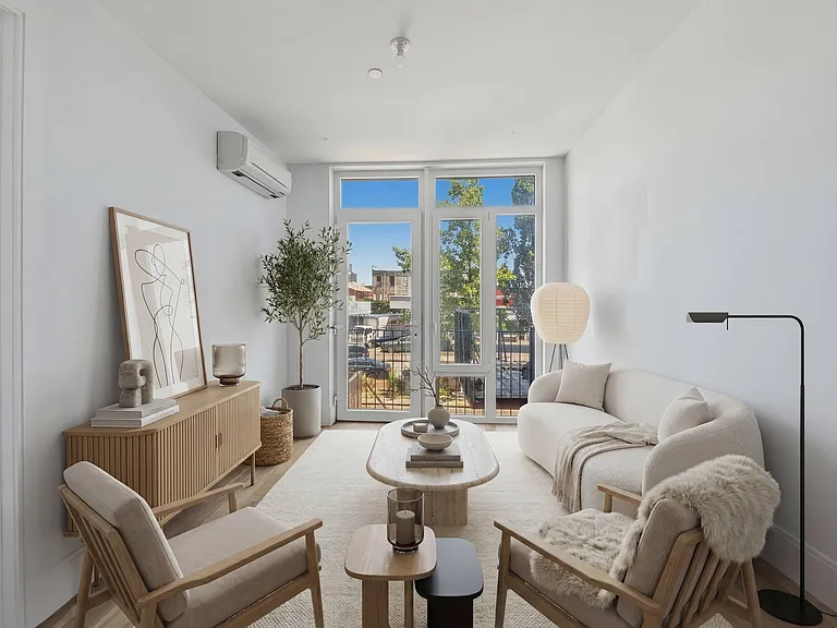 183 McGuinness Blvd #2B — Photo 1