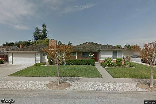 4207 Garland Dr photo 1