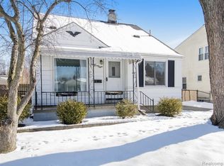 1528 N Bywood Ave, Clawson, MI 48017