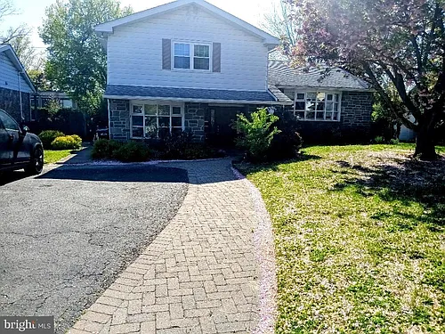 161 N Highland Cir Photo 1
