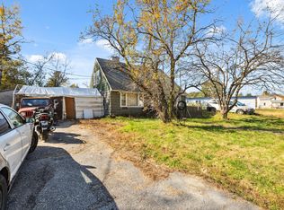 13 Snow Ave, Auburn, ME 04210