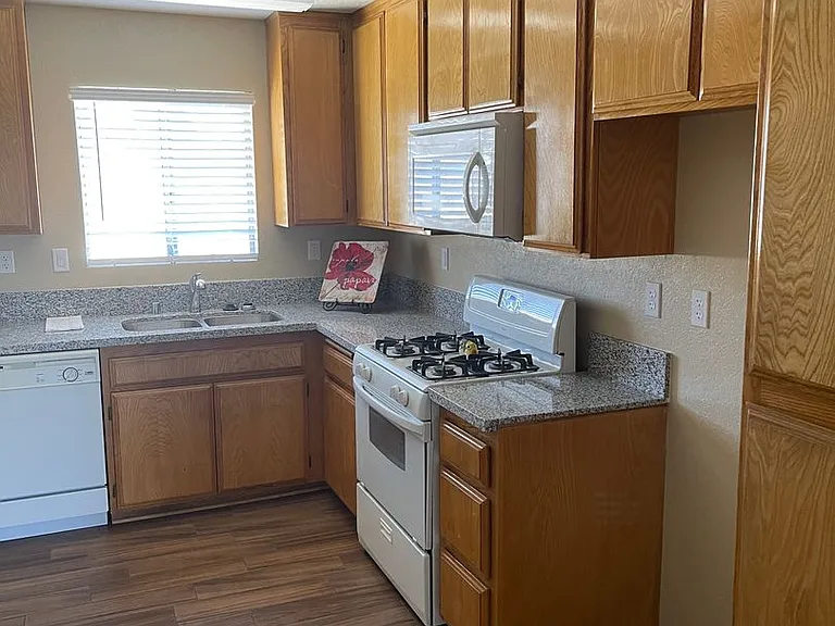 16180 Muni Rd. — Photo 17