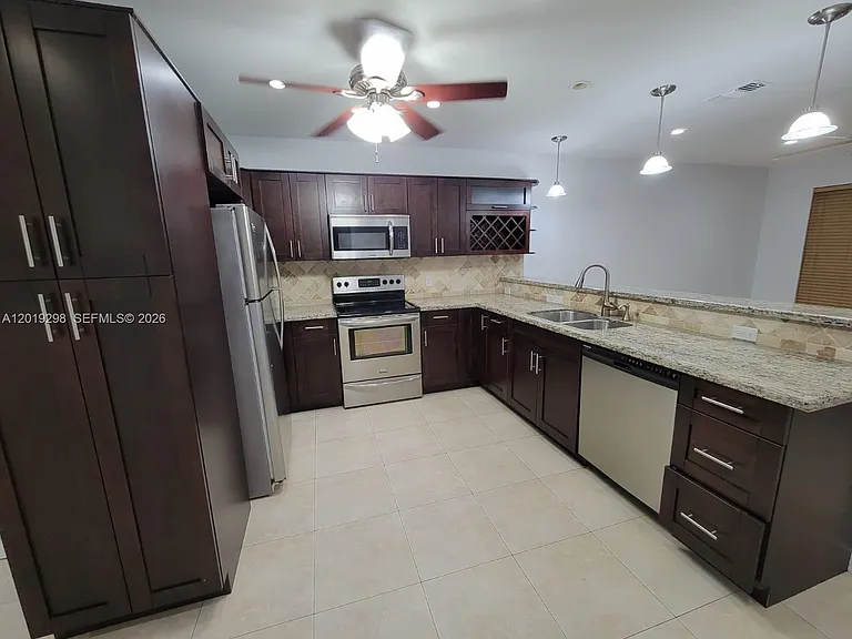 5780 SW 61st St #5780 — Photo 1