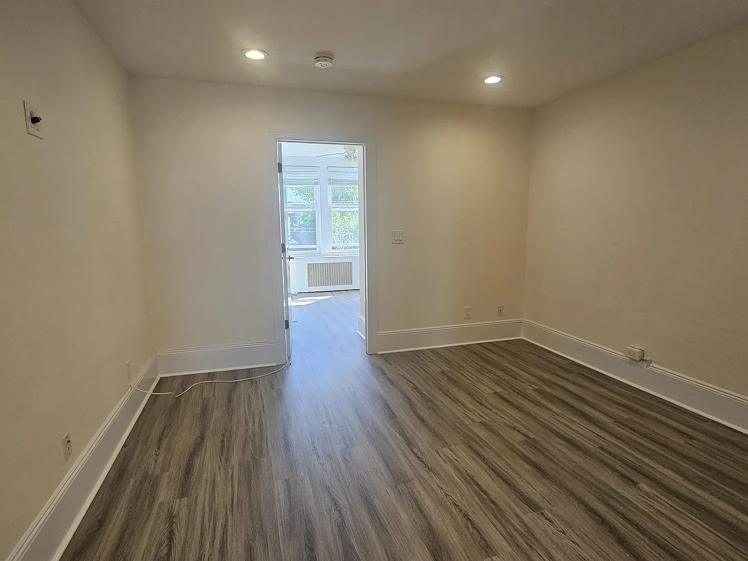 9103 Bergenwood Ave — Photo 4