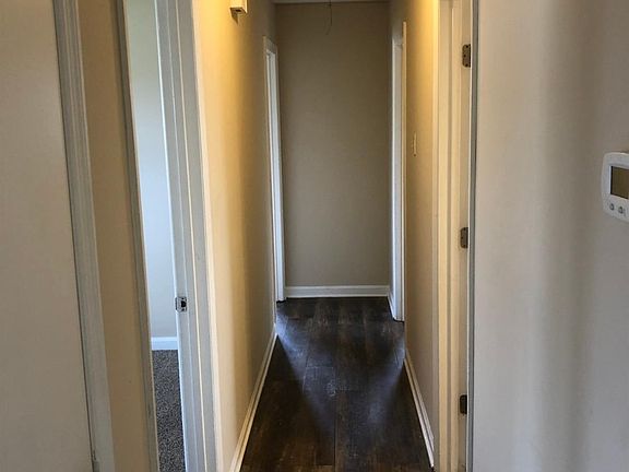 4th image of 386 Woodston Ct