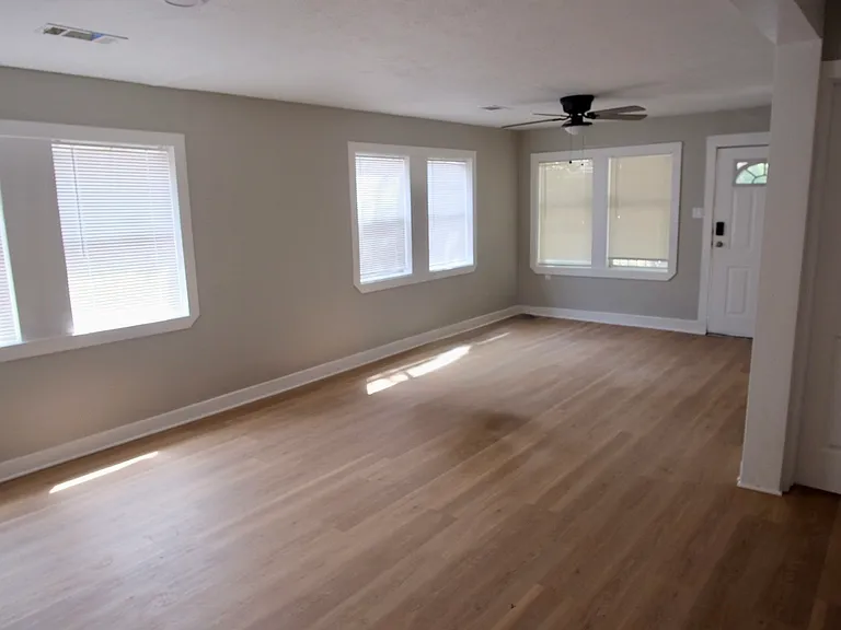 1509 Cumberland Ave — Photo 5