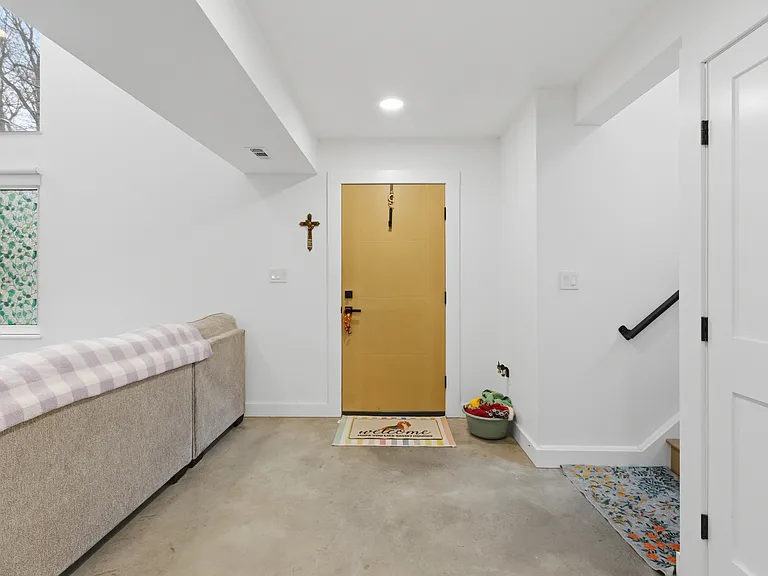 904 Quinnipiac Ave — Photo 38