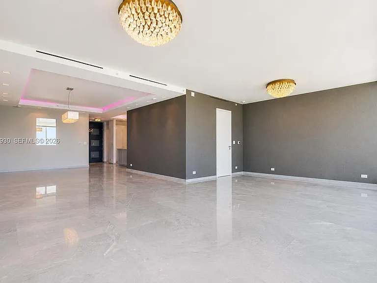 100 S Pointe Dr #2506 — Photo 23