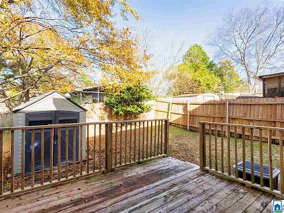 5th image of 419 Jamestown Manor Dr