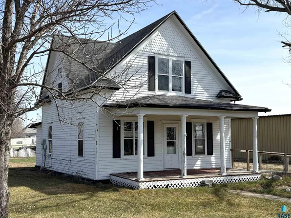 316 S Broadway Ave, Miller, SD 57362