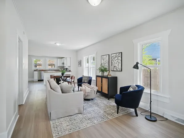 1519 Searle St, Des Moines, IA 50317