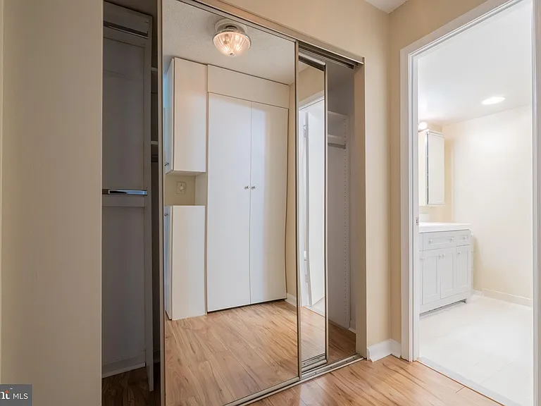 805 N Howard St #438 — Photo 24