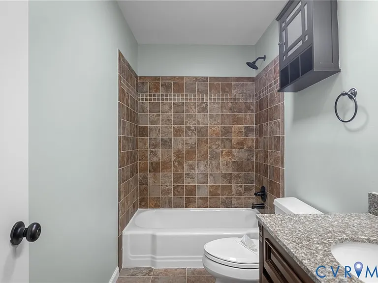 552 S 22nd Ave — Photo 29