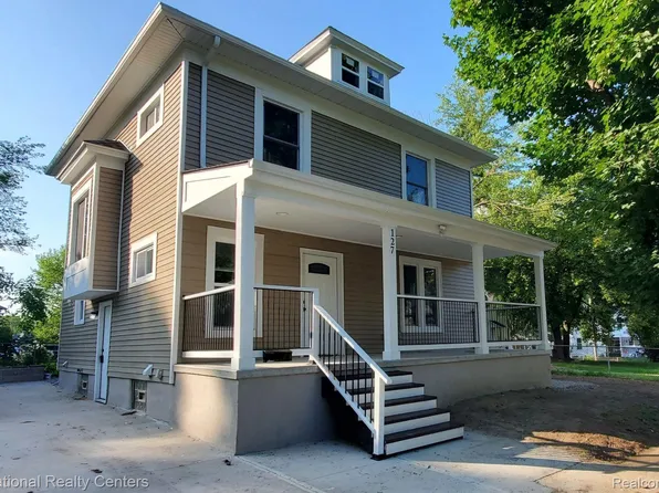127 Henderson St, Pontiac, MI 48341
