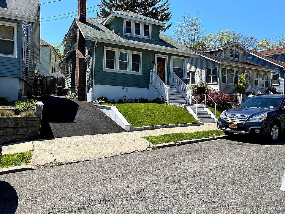1st image of 22 Knollwood Ave