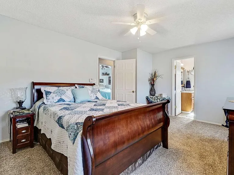 598 Stanford Way — Photo 14