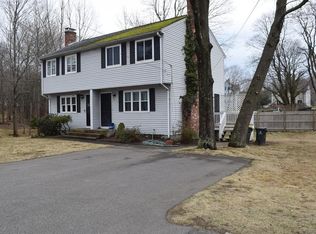 2 Carol Dr UNIT 2, Franklin, MA 02038