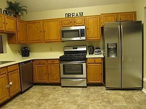 4th image of 248 Almond Dr