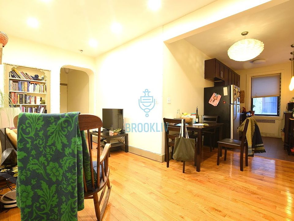 1st image of 15 Crooke Ave APT 2F