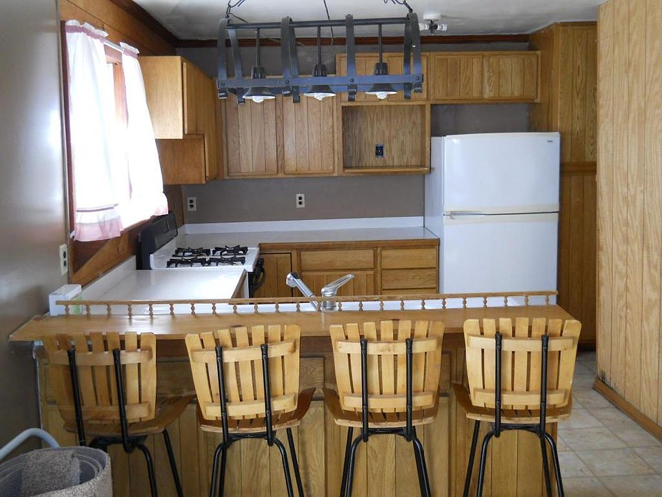 2nd image of 737 Leesburg Ave