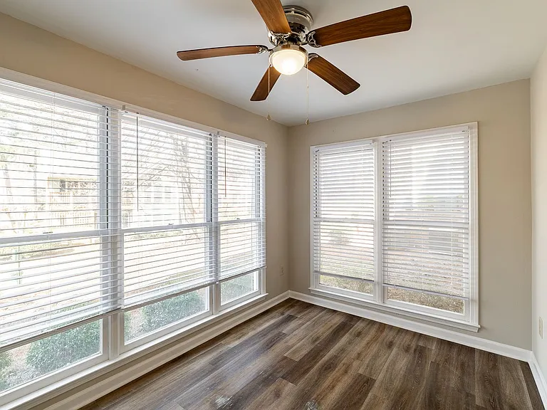 345 Research Dr — Photo 5