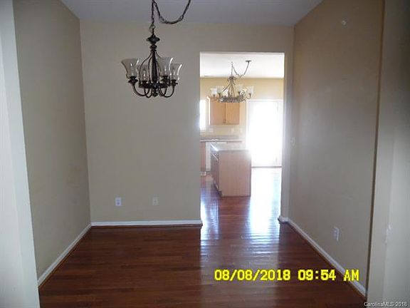 4th image of 6817 Creft Cir