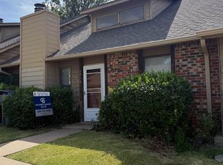 6818 NW Willow Springs Dr, Lawton, OK 73505