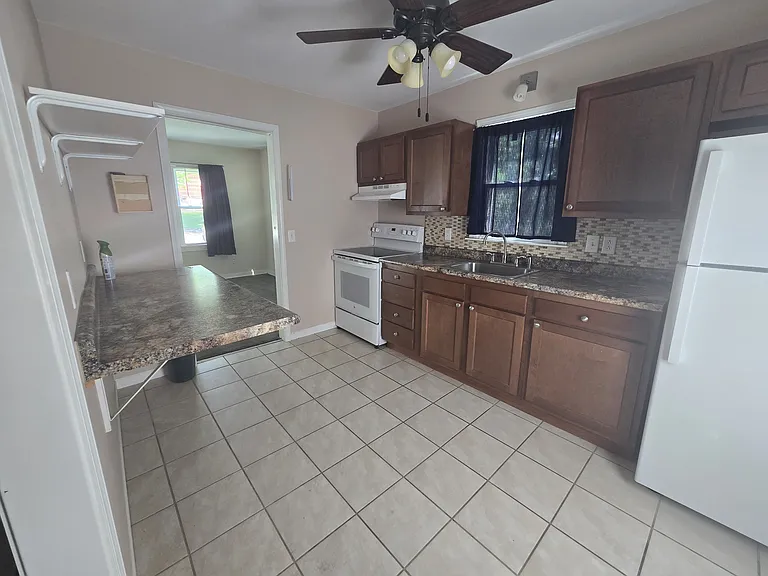 1345 S Silas St — Photo 6