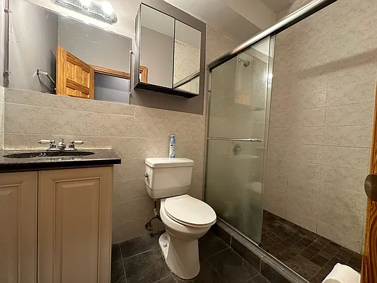 Rented by Coroi Corp | media 8