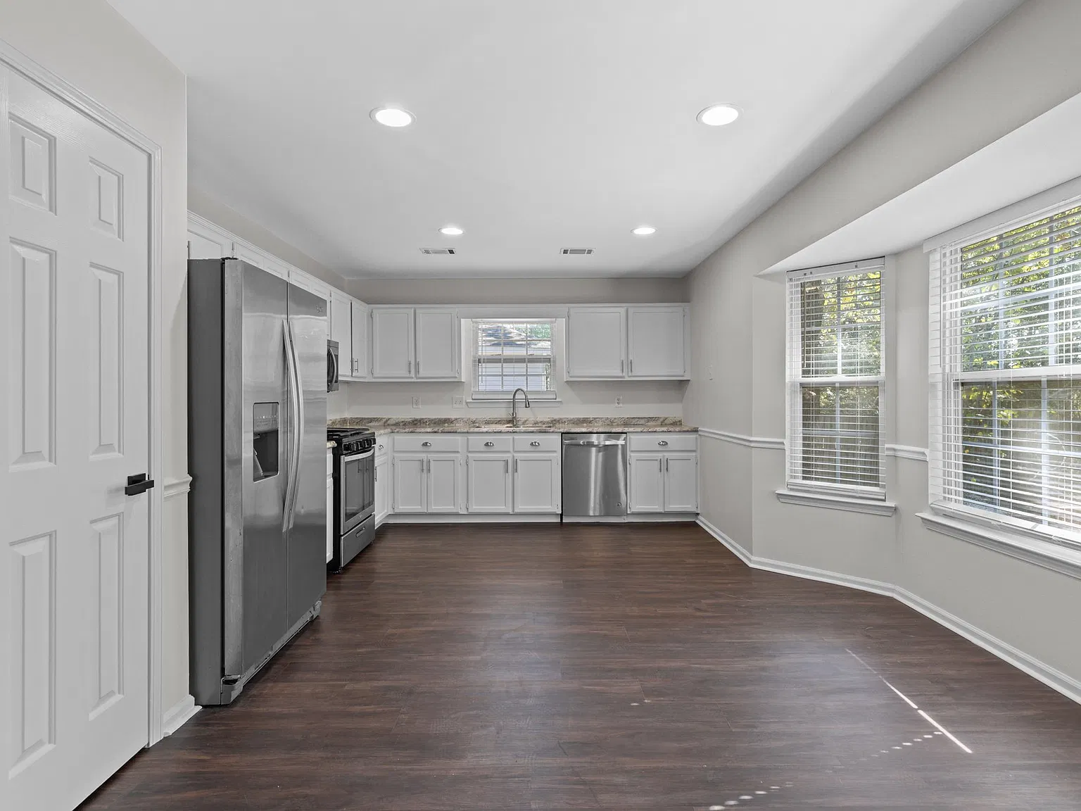 3 bed, 1523 sqft, $1,900 — Photo 4