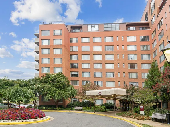 1111 Arlington Blvd APT 1005, Arlington, VA 22209