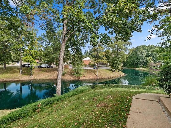 3rd image of 821 Amolac Dr