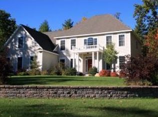 102 Long Hill Rd, Hollis, NH 03049