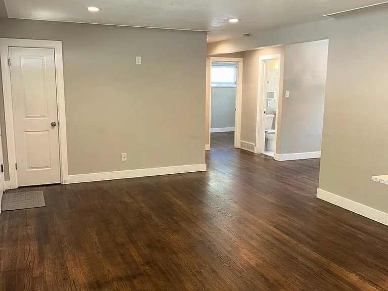 1544 S Chase Ct — Photo 4